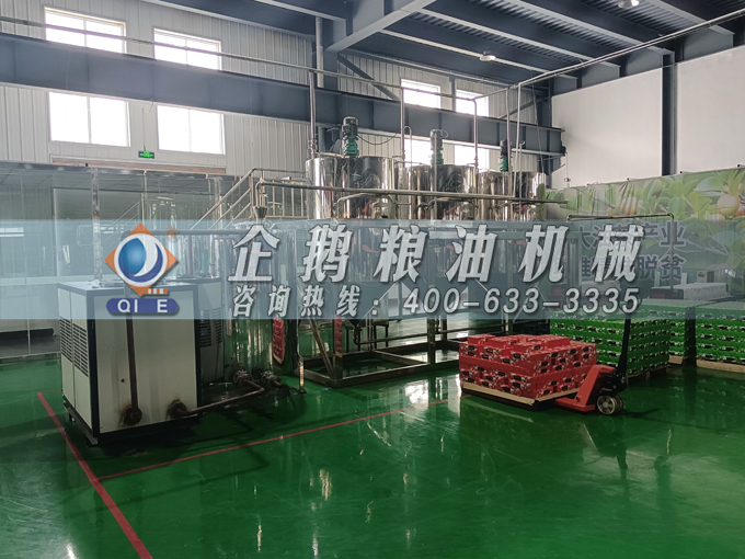 企鵝牌茶籽油雙螺桿榨油機(jī),用心制造獲得客戶(hù)認(rèn)可(圖3) 企鵝牌茶籽油雙螺桿榨油機(jī),用心制造獲得客戶(hù)認(rèn)可(圖3)