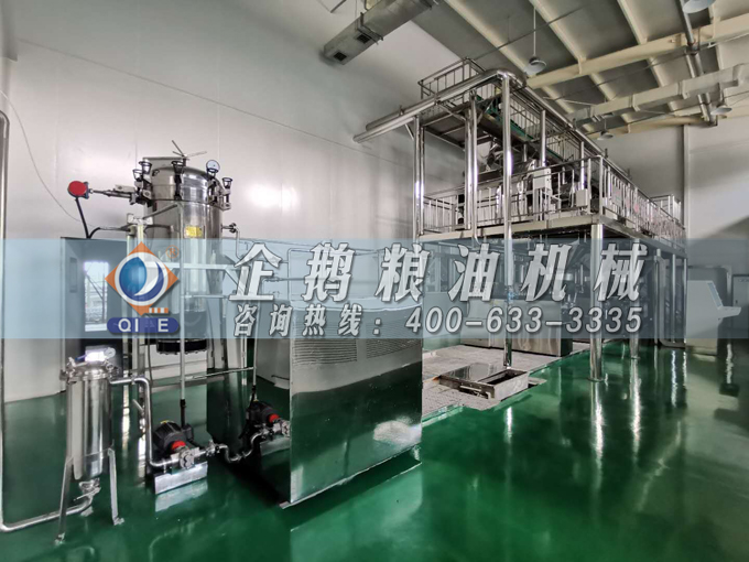 企鵝牌茶籽油雙螺桿榨油機(jī),用心制造獲得客戶(hù)認(rèn)可(圖4) 企鵝牌茶籽油雙螺桿榨油機(jī),用心制造獲得客戶(hù)認(rèn)可(圖4)